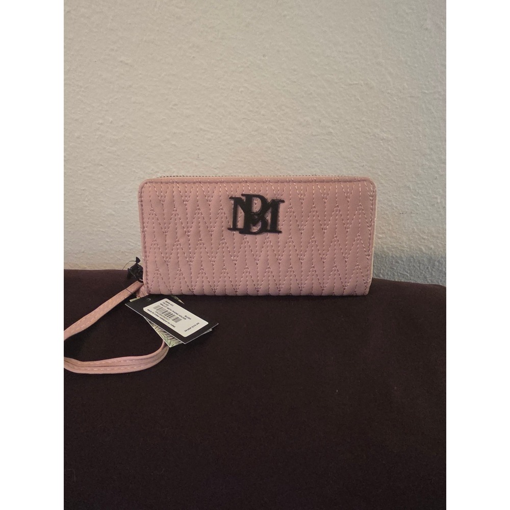 Badgley Mischka Blush Pink Quilted Vegan Leather Zip Around Wristlet Wallet